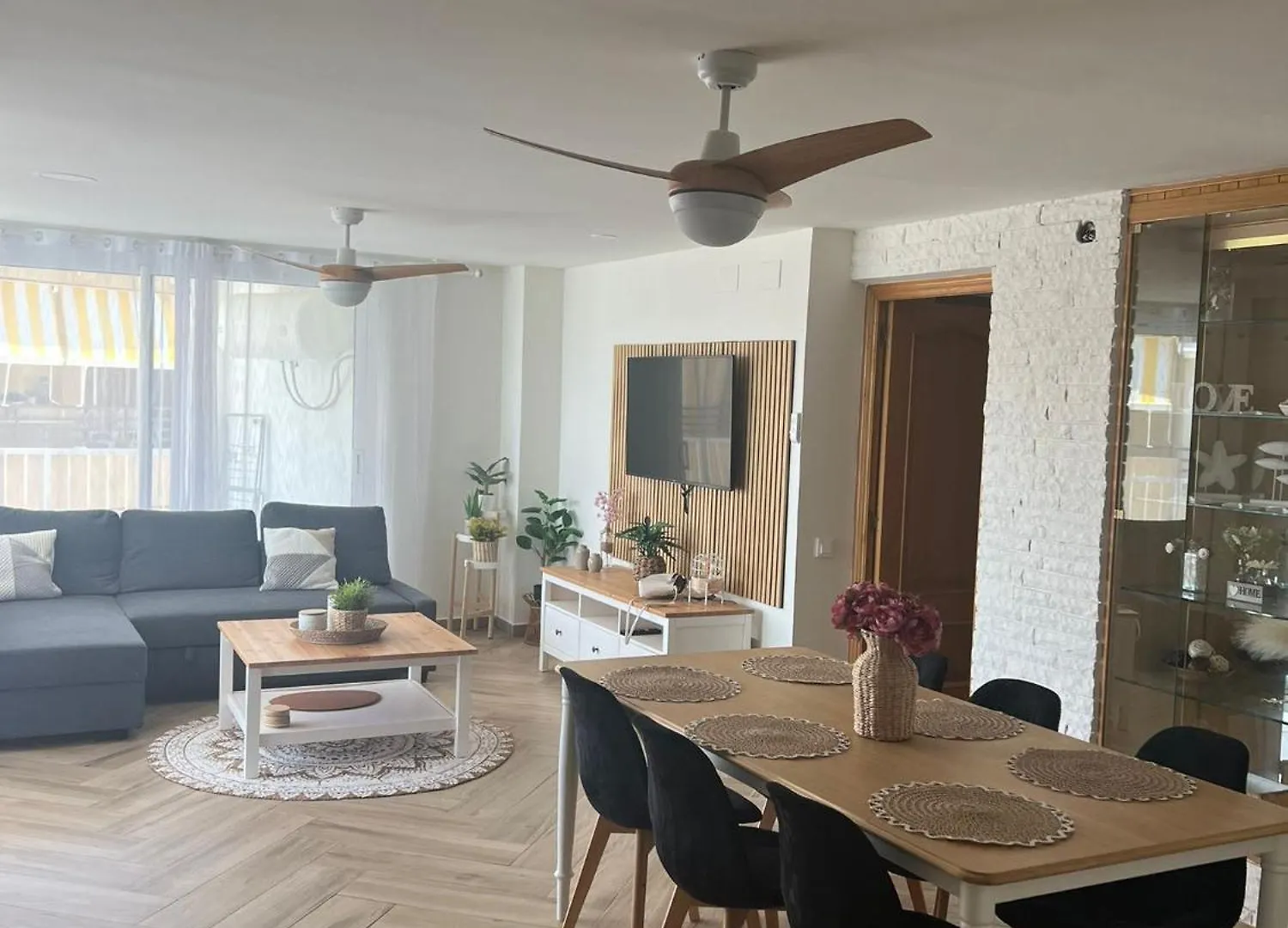 Beachfront Salou Apartment With Sea View