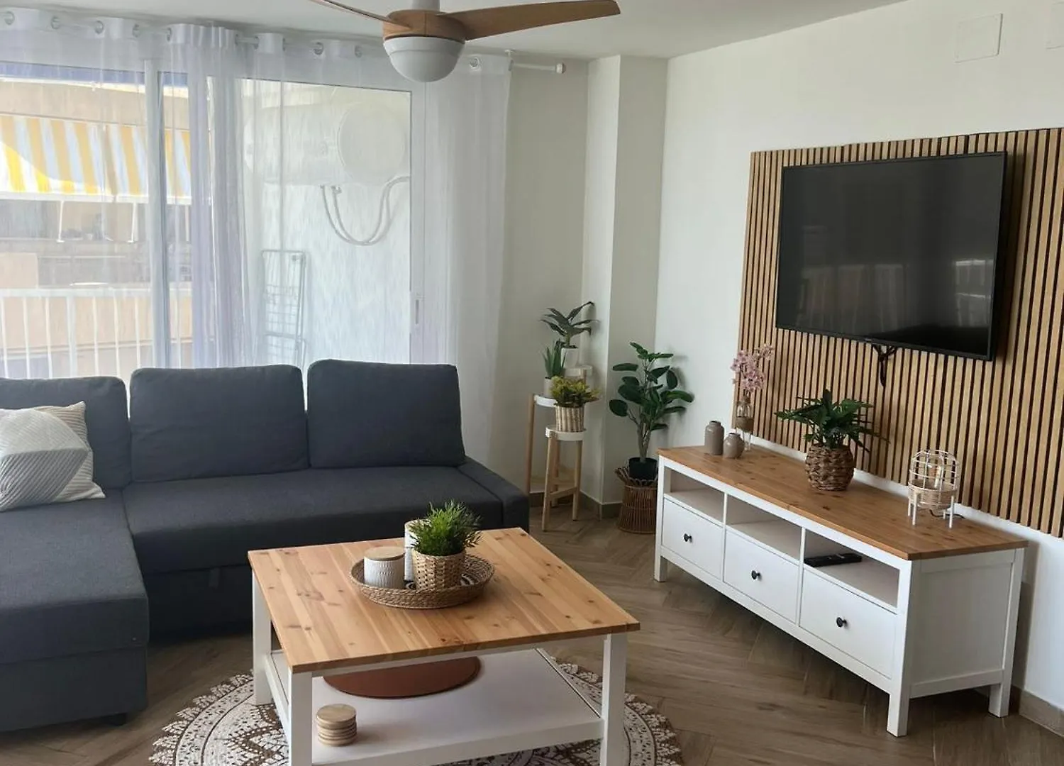 Beachfront Salou Apartment With Sea View